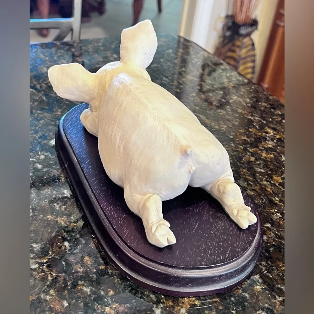 Rare Vintage Coalport England Hand Painted Piglet Fine Art Figurine and Base - Picture 3 of 11